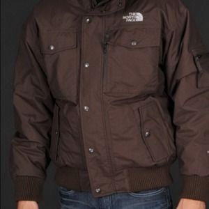 Brown north face jacket !