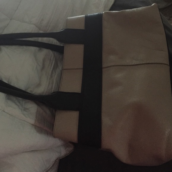 Kate Spade - Picture 3 of 4