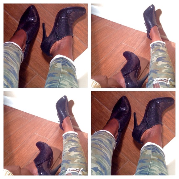 Sequined Booties - Picture 1 of 3