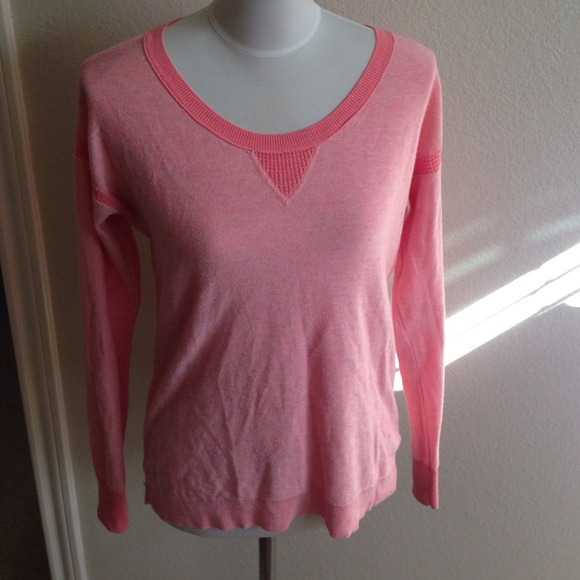 AMERICAN EAGLE SWEATER