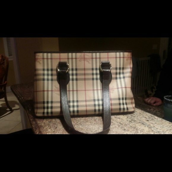 SOLD! Burberry Haymarket regent tote