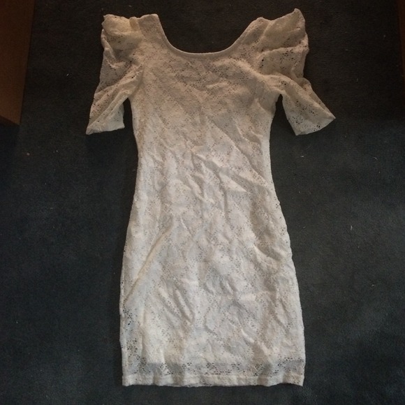 Stretchy white lace body con dress!
