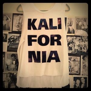 Muscle T (Kendall & Kylie)