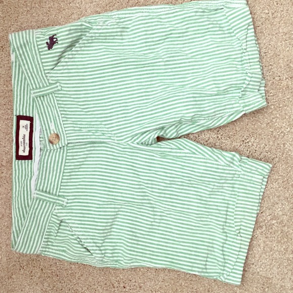 Abercrombie shorts 😄