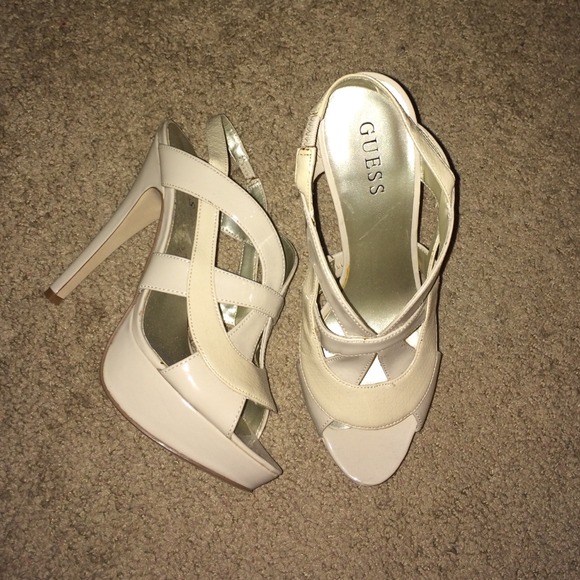 Guess heels - Picture 1 of 3