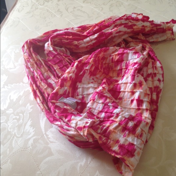 Printed scarf