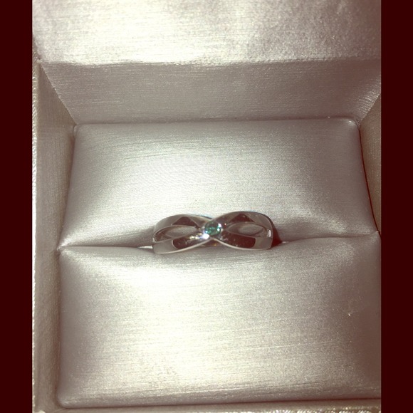 10K White Gold Blue Diamond Ring