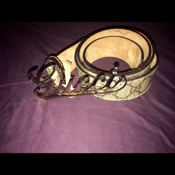 Gucci scripted logo belt