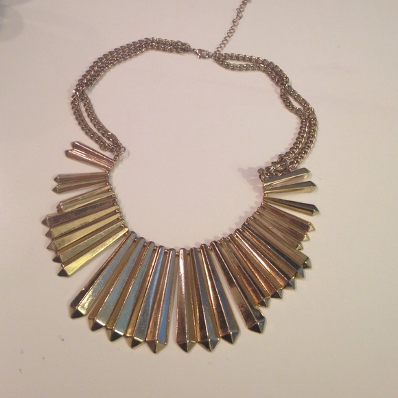 Statement necklace.