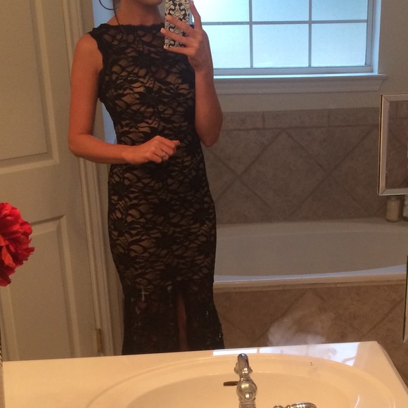 Worn once. Size 5/6 - Picture 2 of 2