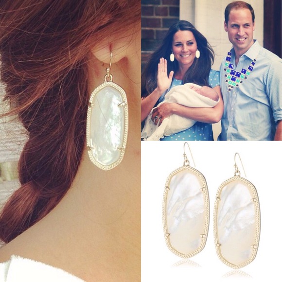 KENDRA SCOTT EARRINGS IN IVORY PEARL