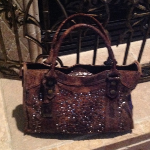 FRYE HANDBAG.   ON HOLD