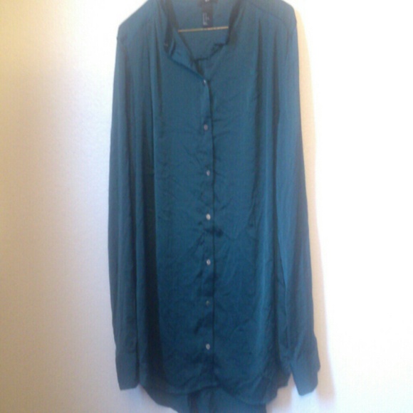 Brand new H&M green silk blouse (: