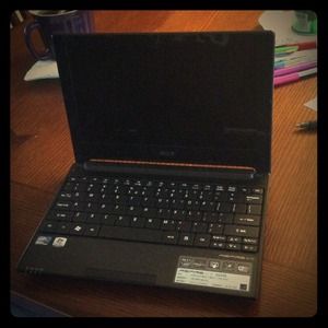The aspire one d255E net book.