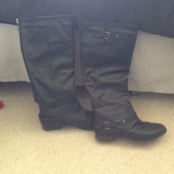 Black boots