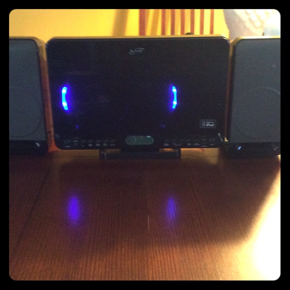 ILive radio/cd/iPod sound system