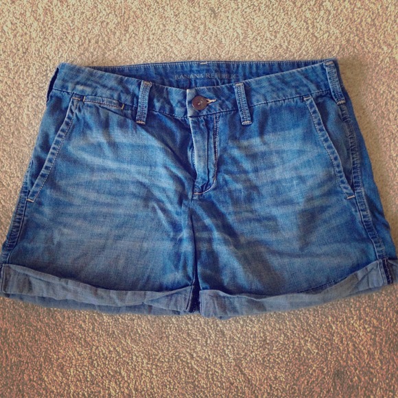 Banana republic cuffed Jean shorts - Picture 1 of 3