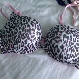 New VS push up bra 32c