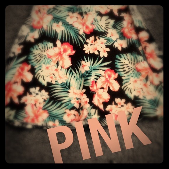 🎉Host Pick🎉 PINK Victoria Secret skirt🎉 - Picture 2 of 4