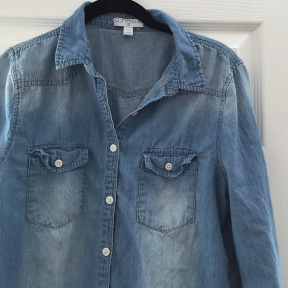 Chambray button up - Picture 1 of 3
