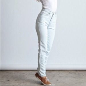 Light wash high wasted AA Jean