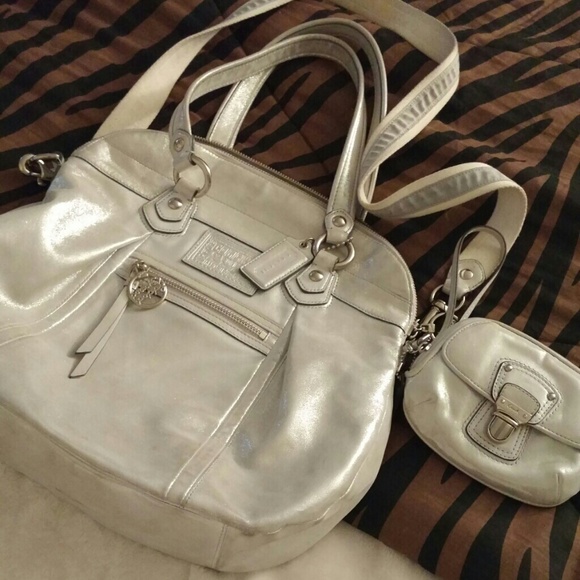 Nice rare coach poppy bag