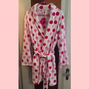 SUPER comfy pink dot robe *new with tags*
