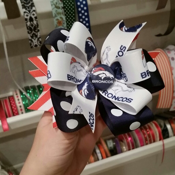 Broncos bow - Picture 1 of 1