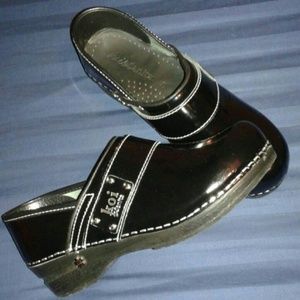 Women's Koi Brand clogs