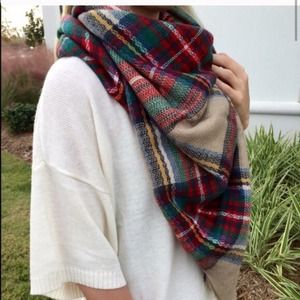 LAST ONE!!! 🎉 ZARA "lookalike" BLANKET SCARF