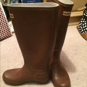 Hunter boots brownish red