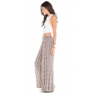 BRANDY MELVILLE LOOSE FLOWY PANTS