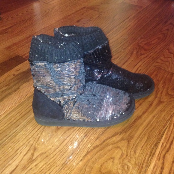 Reversible sequenced boots from Victoria's Secret