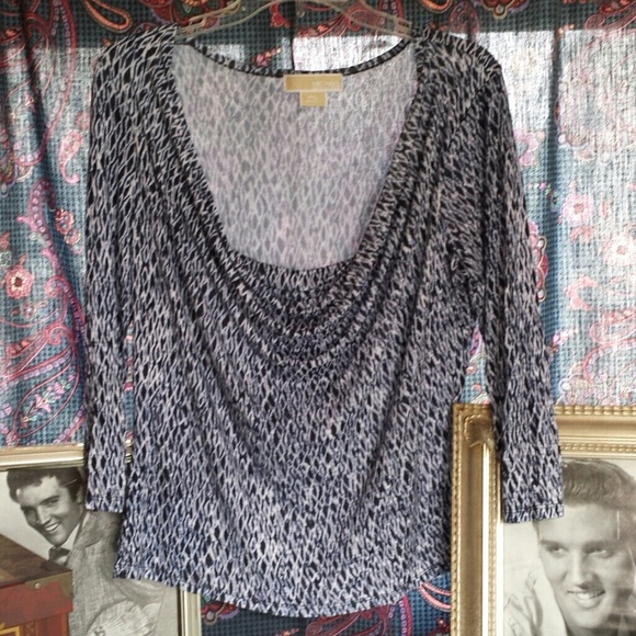 Cute top