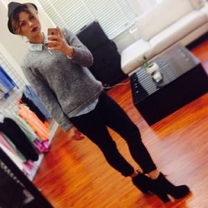 HP!! 🎉One more pair won't hurt 💋