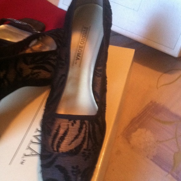 Shoes - Picture 2 of 2