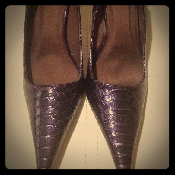 Purple Pumps