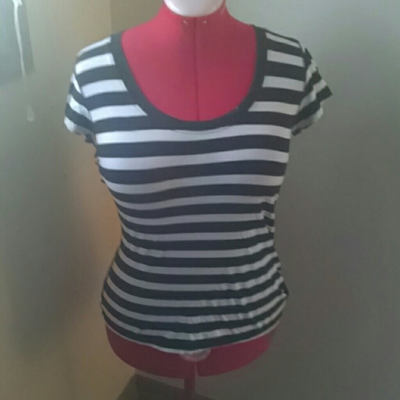 Black &  white striped tshirt
