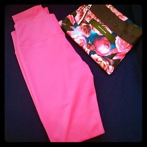 Lululemon wonder under pant size 8 hot pink NWOT