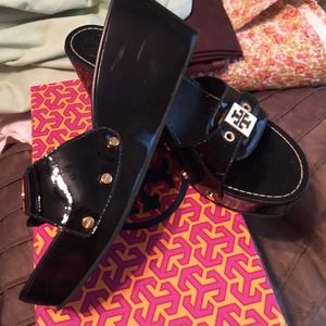 Black wedge Tory burch  MAKE OFFER