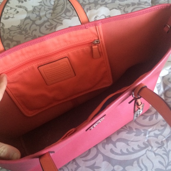 Purse - Picture 2 of 2