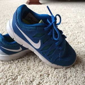 Adorable Blue Nikes for toddler boys