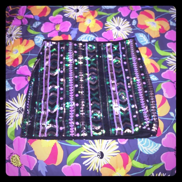 SEQUIN SKIRT
