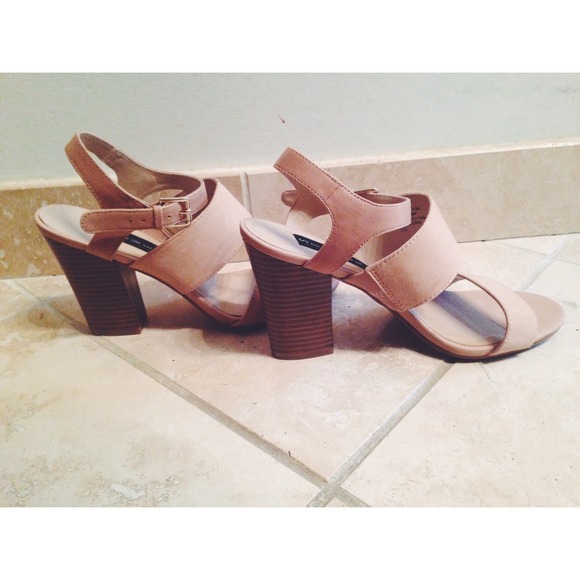 SOLD - Picture 4 of 4