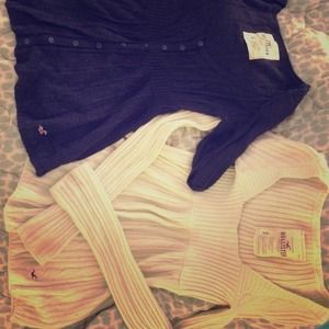 Hollister lot! Two sweaters both in good condition