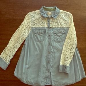 Anthropologie 9-H15 STCL Chambray/Lace Buttondown
