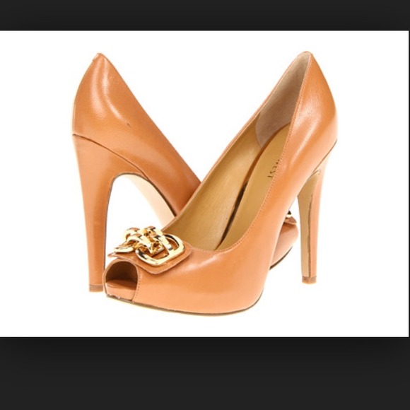 Nine West pump
