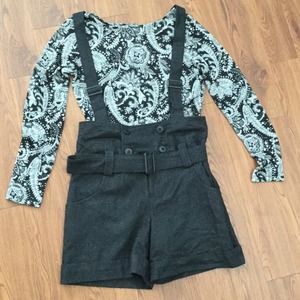 Grey romper with printed grey and black shirt