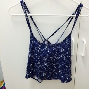Hollister flowy top