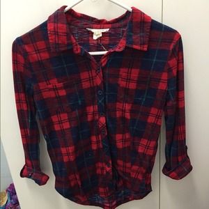 Mid sleeve shirt